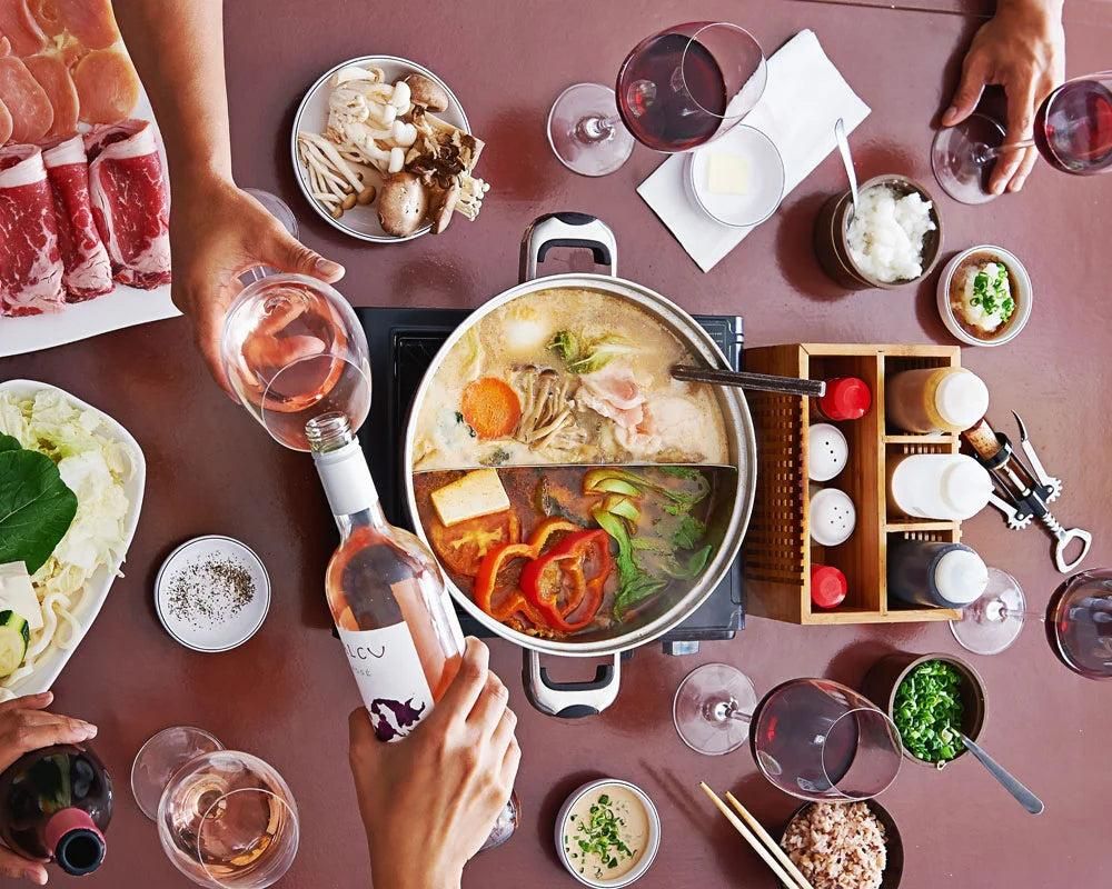 kết hợp lẩu và rượu vang.jpg